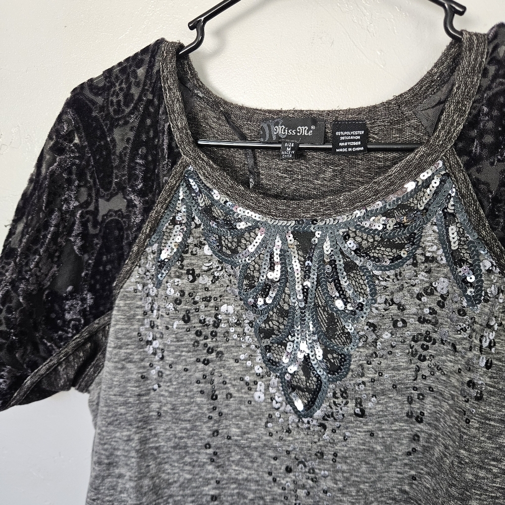 Miss Me Women's Medium Grey Sequin Embellished Short Sleeve Top Velour Girly - Picture 3 of 4